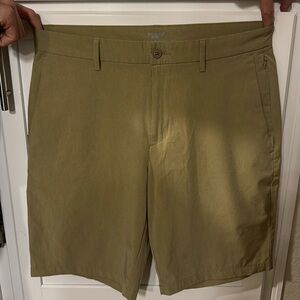 khaki men’s athletic shorts